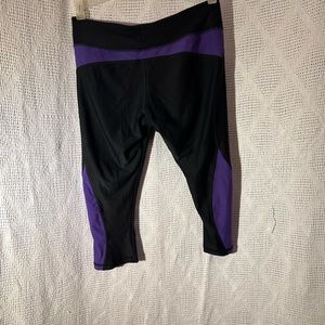 N.Y.L. Sport leggings.   Workout in Style!